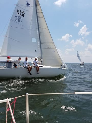 Sail w/us & Fossil Hunt fr Your Private Beach Apt