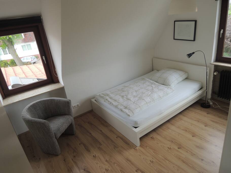 Schlafzimmer (akt. 1,4m1,85)