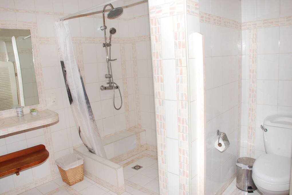 cuarto de baño de la habitación 1
