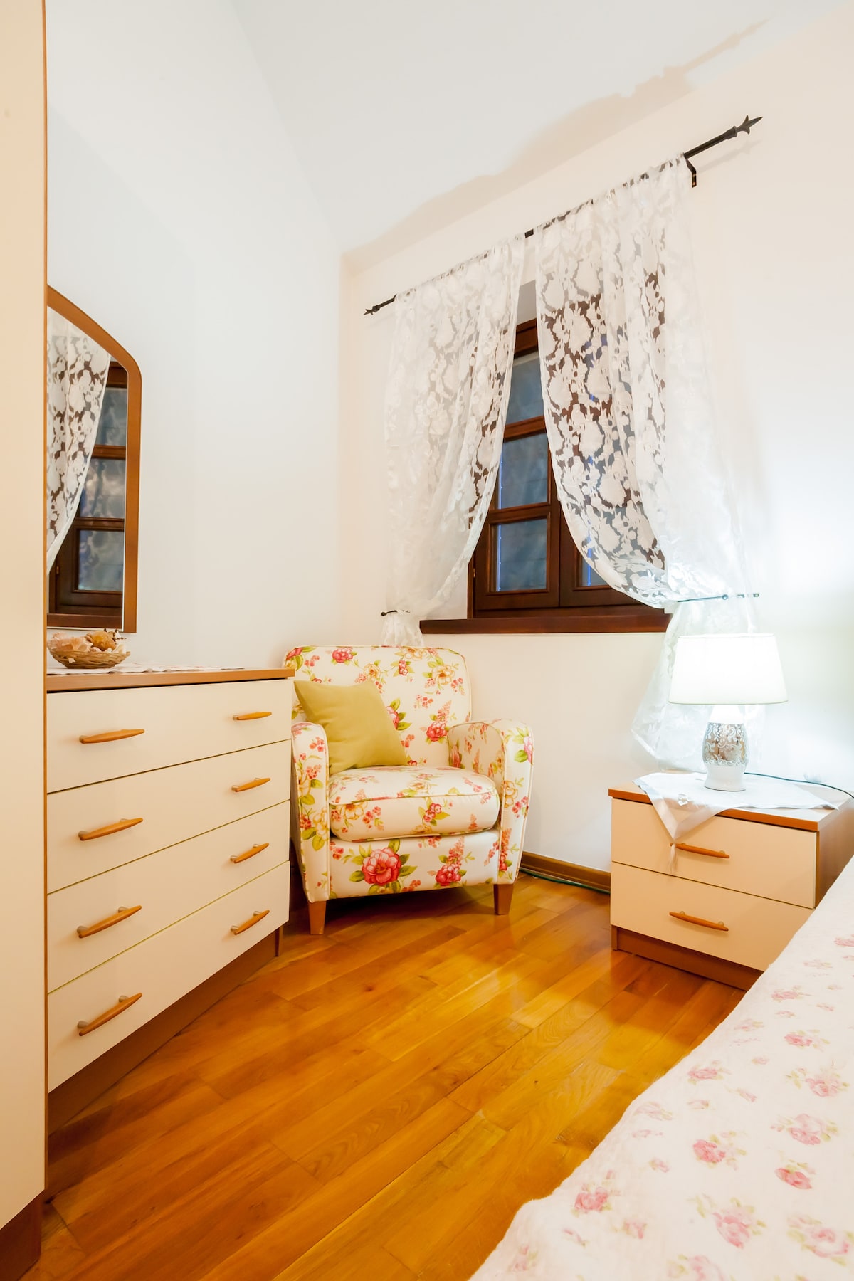 חלק מחדר השינה הראשי