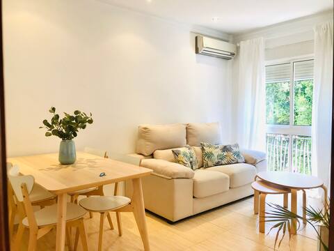 Airbnb con mejor rendimiento: Andalucía II & balcony by ELE Apartments en Los Corazones