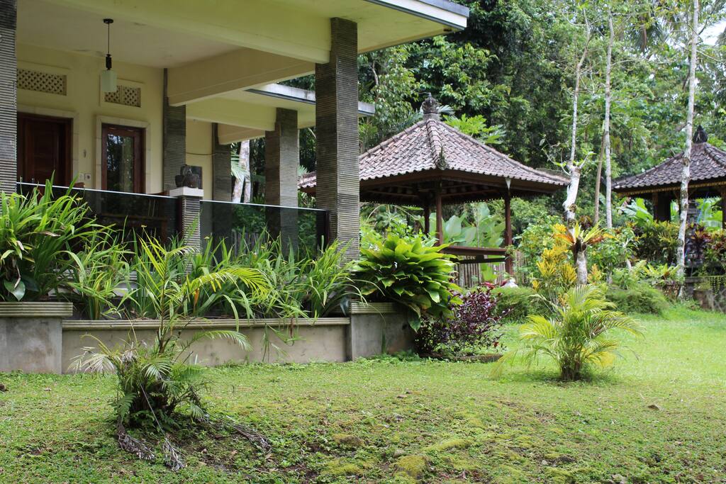 Bungalo satu kamar tidur dengan dapur mini