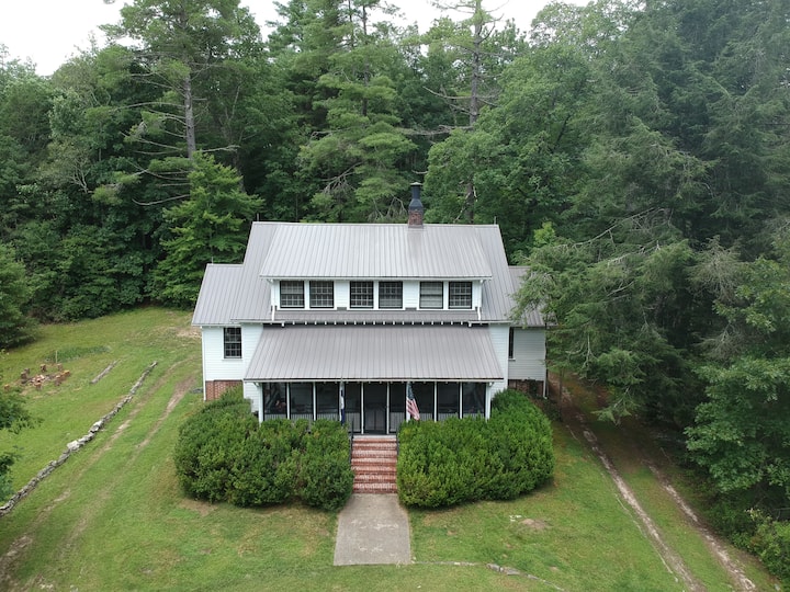 Cedar Mountain Holiday Rentals & Homes North Carolina, United States