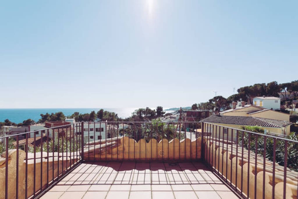 Modern independent and comfortable villa