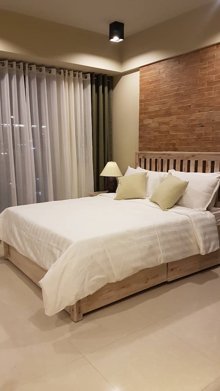 Welldesigned Condo Across NAIA Terminal 3 Apartments for Rent in