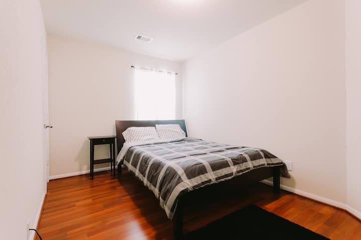 segundo dormitorio con colchón de espuma viscoelástica