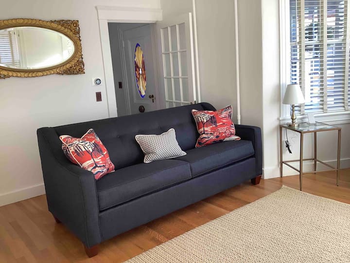Beautiful House With Roof Deck Fantastic Location! - Newport, RI