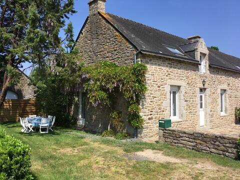 Proximity to the sea and quiet countryside