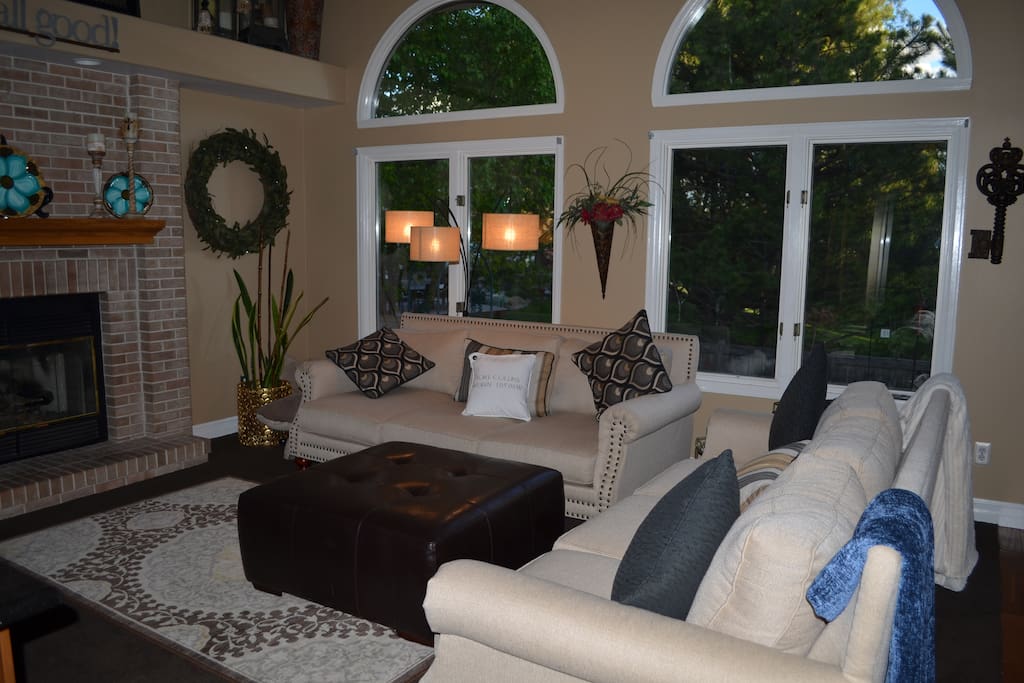 Main floor living room with plenty of room to put your feet up!