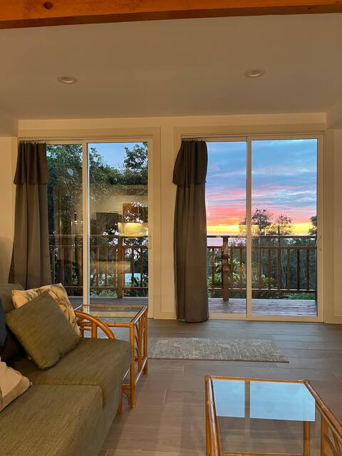 Garden Setting with Ocean views in Kealakekua