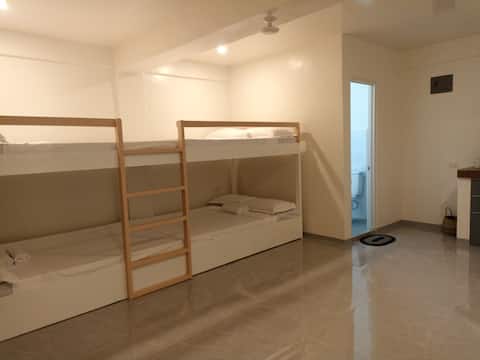 Granja Summer Villa - 2BR w/Private pool 12-16 pax
