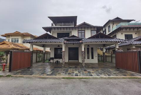 Templer Guesthome 6R5B Cozy Forest View with Pool