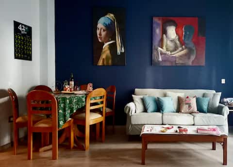 Daphne's home