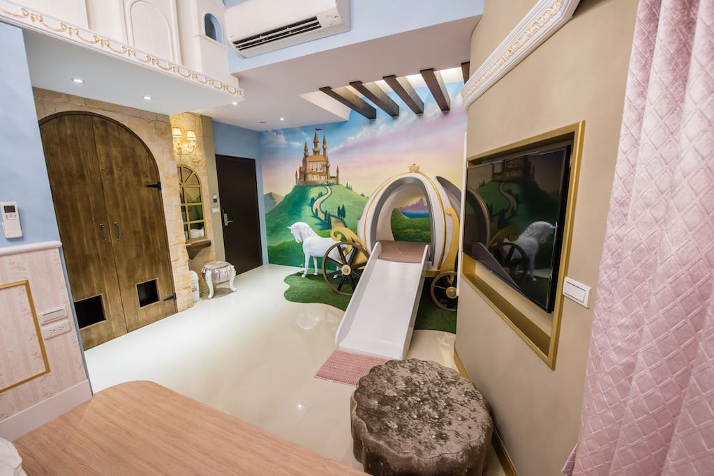 房內遊戲空間
Playground inside.
部屋に遊ぶ