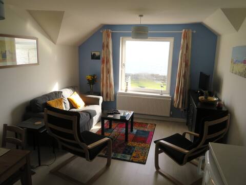 Arran View, Seafront flat in Troon