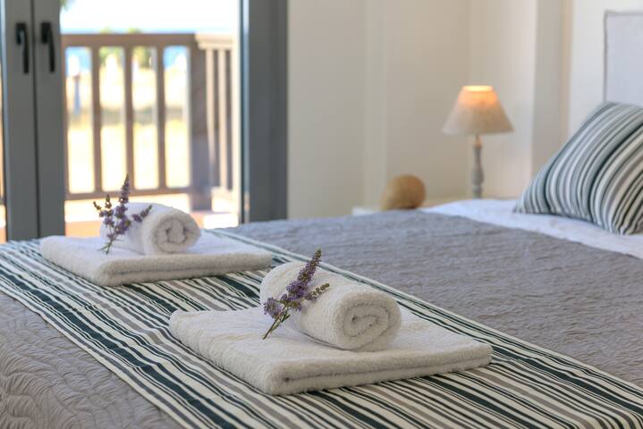 Lygaries, villa Louisa , by the sea, no car needed gallery image 4