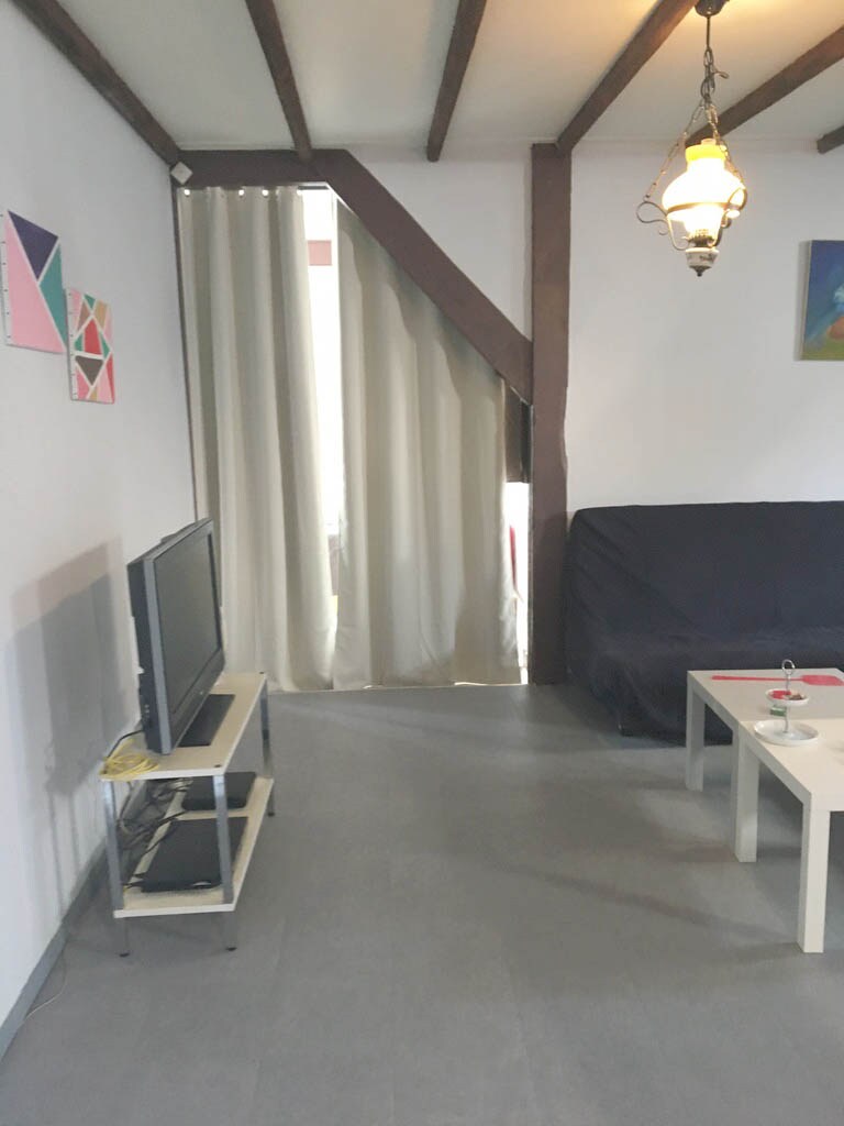 Airbnb performant: 5 rooms 110 m2 with parking space à Gennevilliers
