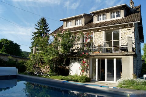 quiet house with pool