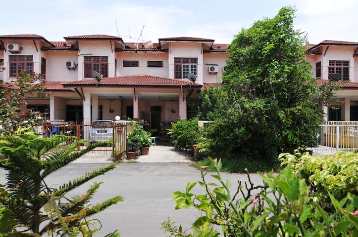 Small Family Room B&B