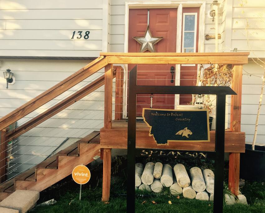 Front porch/entrance.