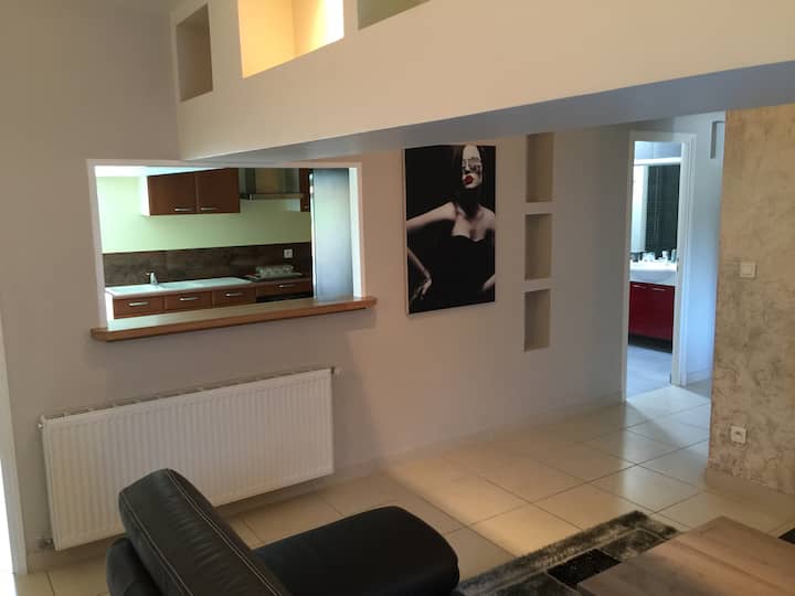 Logement Ind. 2 Chambres 80 M2 6 Per - France