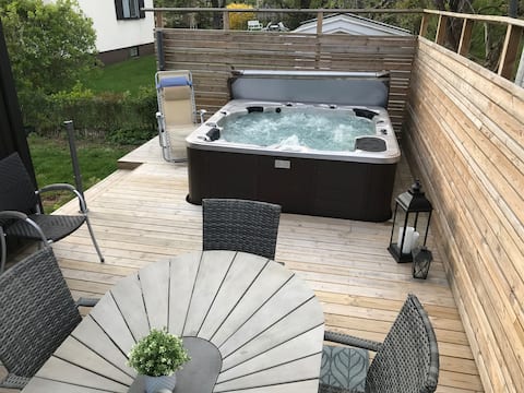 Spacious villa with outdoor spa