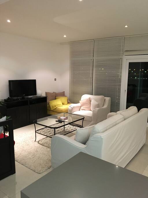 Spacious living room
