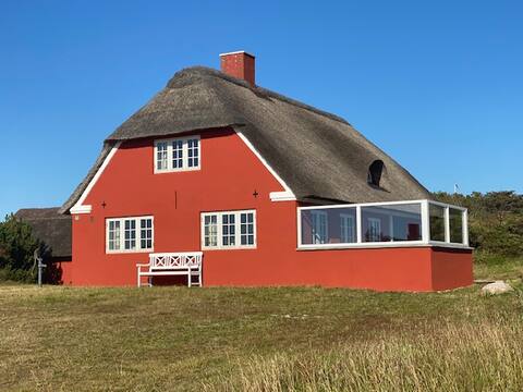 Charming cottage w. view to inlet, forest + dunes