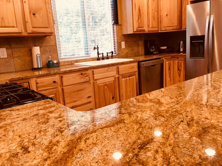 Full kitchen