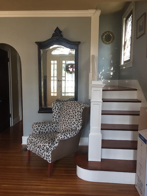 Entry into living room space