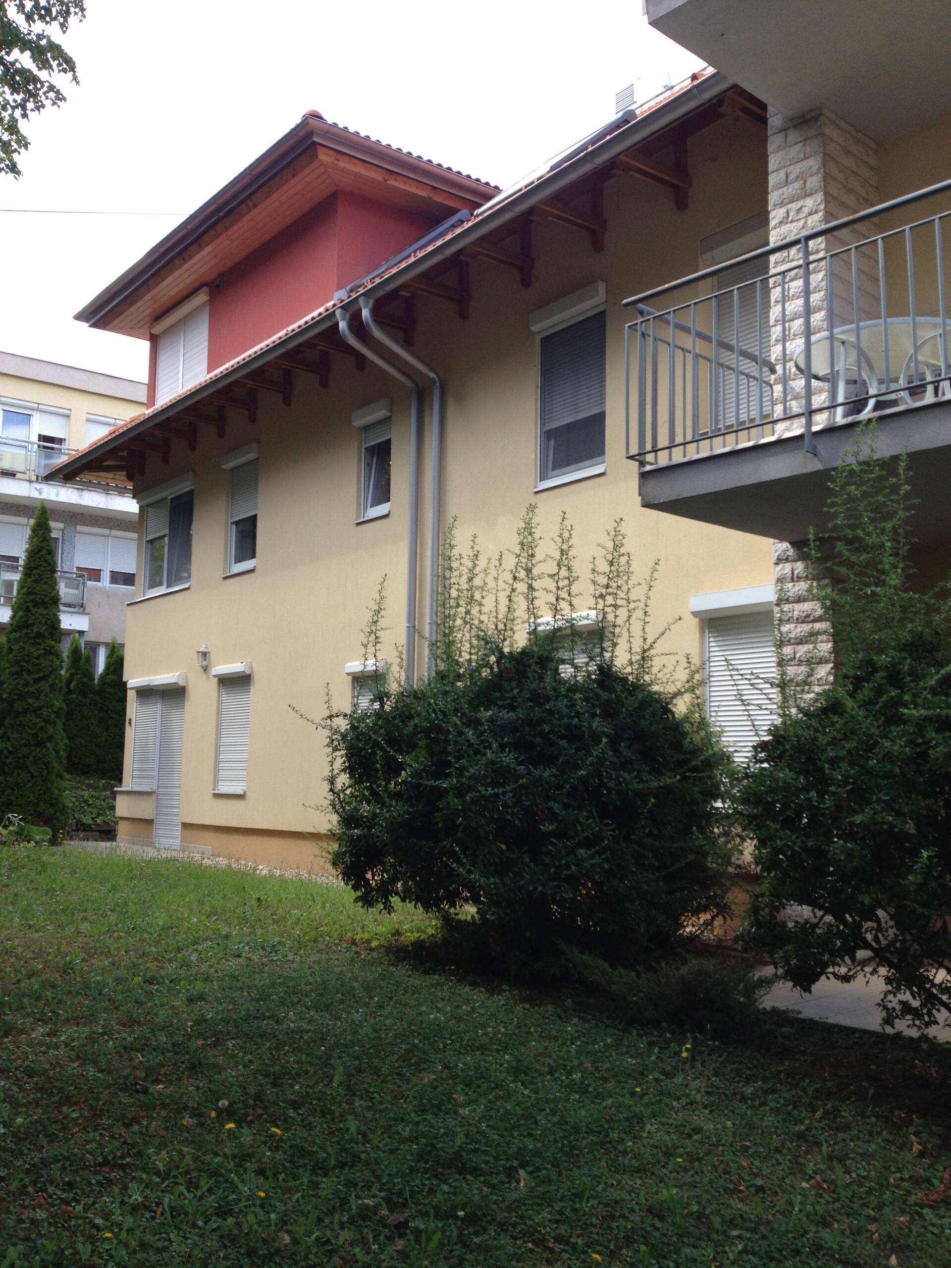 KŐNIG APARTMENT 300 METERS FROM THE THERMAL LAKE!