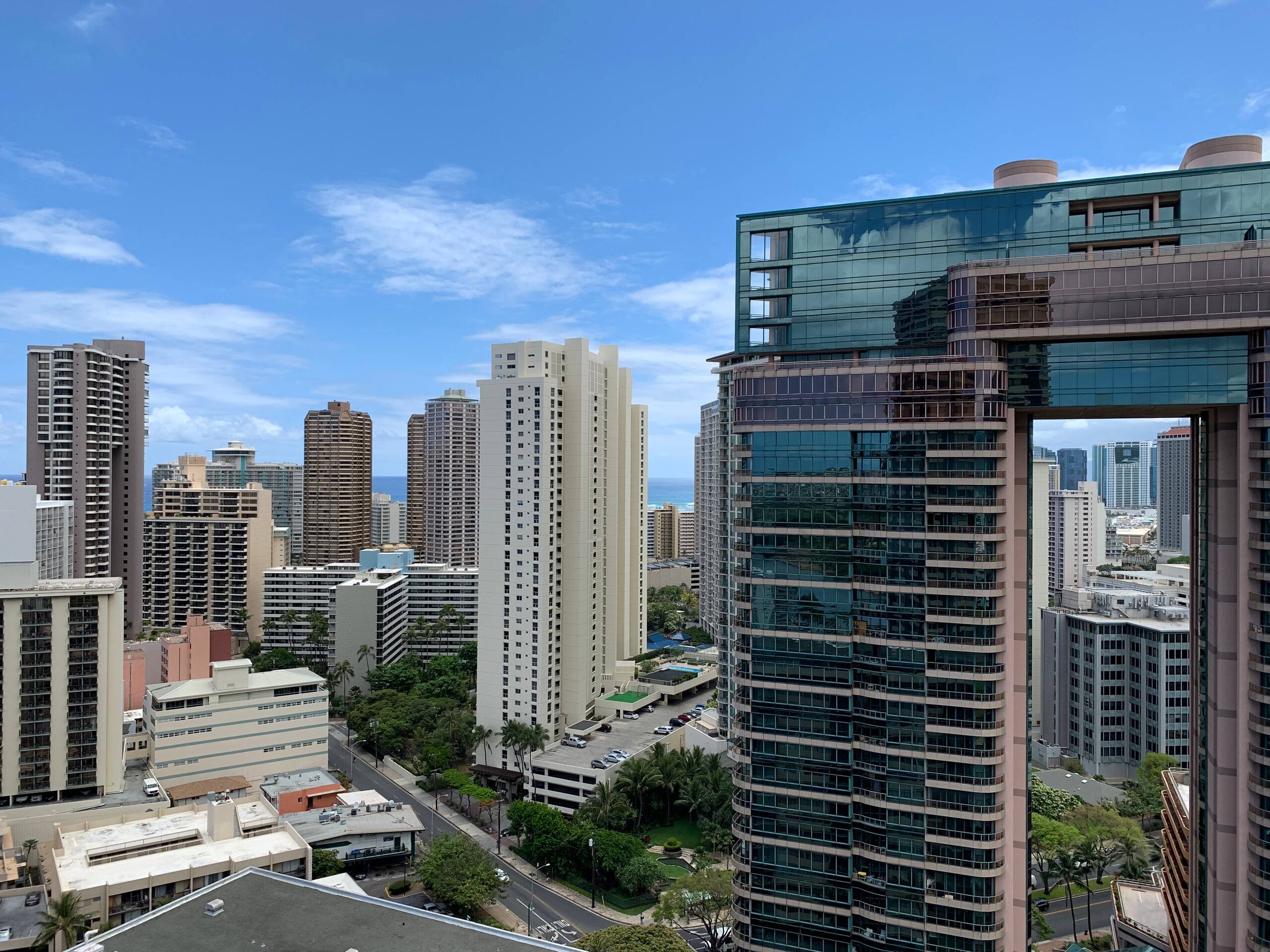 Condo in Honolulu · ★4.73 · Studio · 1 bed · 1 shared bath - Image 10