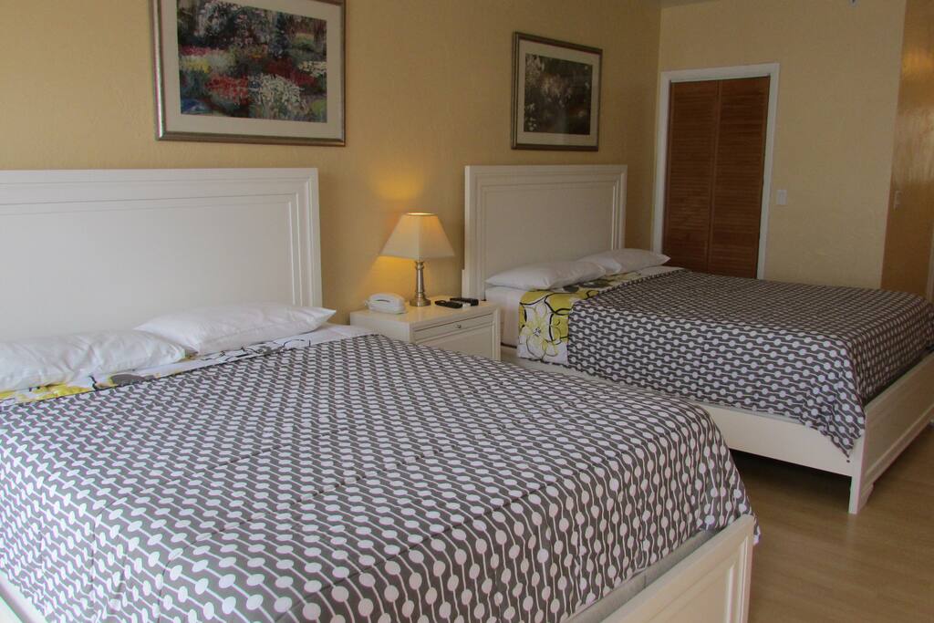 Double Queen Room