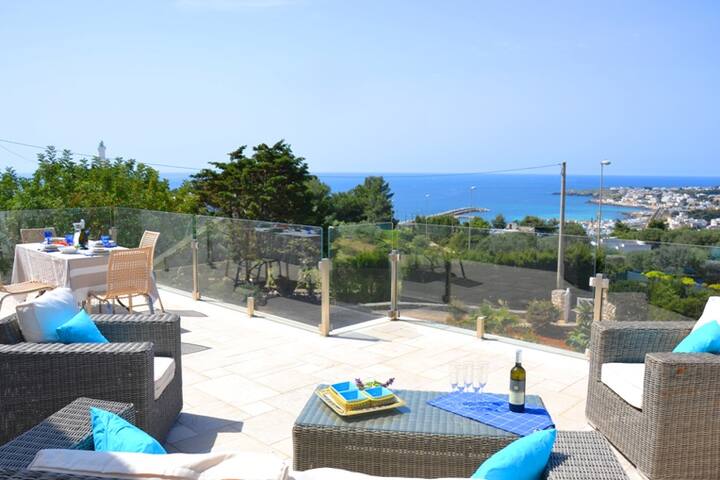 Amazing house with unique view on both seas