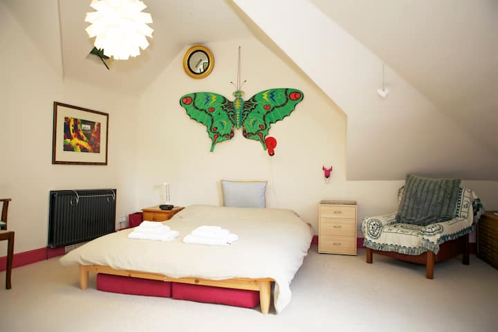 Chambre principale ; Suite papillon/ forêt.
