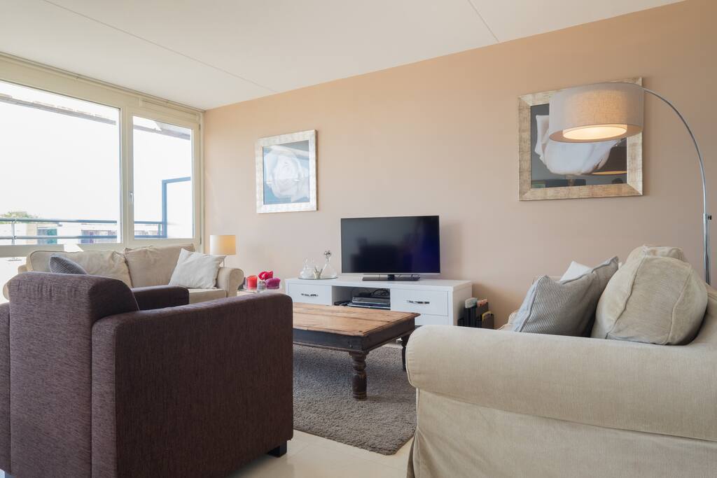 Relax with digital and Apple TV, Netflix, DVD player and Sonos