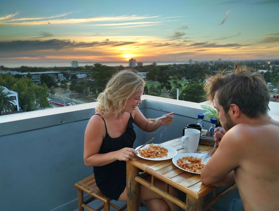 Balcony - Dine and have a glass of wine with breathtaking views of Melbourne