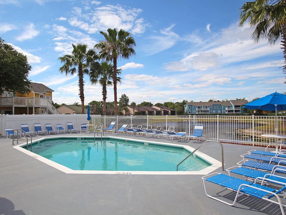 Community pool