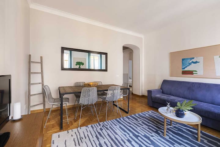 ROMAC Via Condotti Spanish Steps 3bdr gallery image 4