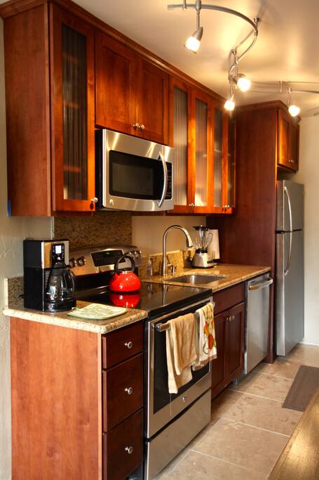 Full Kitchen