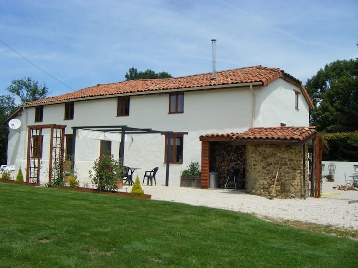 Аренда дома Франция. A Farmhouse in rural France. Escape to the French Farmhouse.