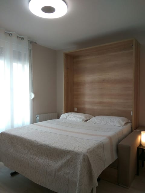 Large room with BATHROOM in the Vitoria Center