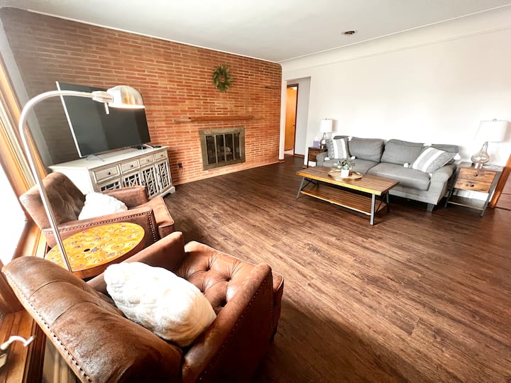 Clean, Cozy, Modern Home! Fitness, Family Friendly - トロイ, MI