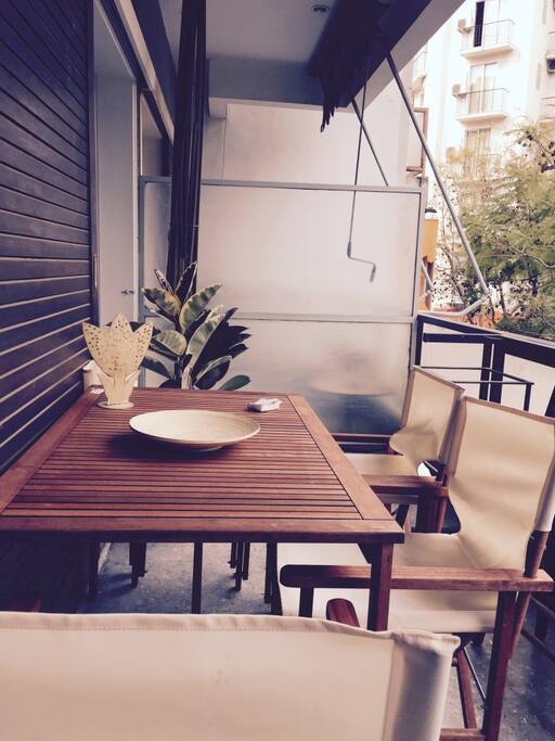 balcony