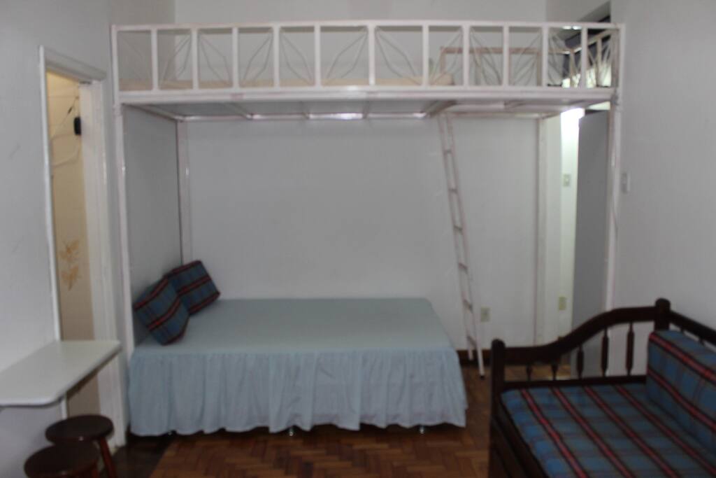 Cama de Casal box e Suspensa