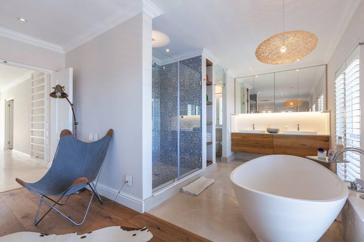 Tamboerskloof Views gallery image 4