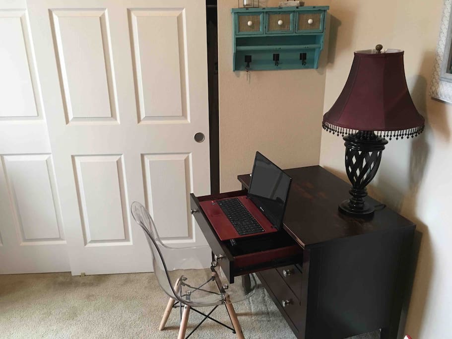 Pull out drawer for laptop provides a comfortable work environment