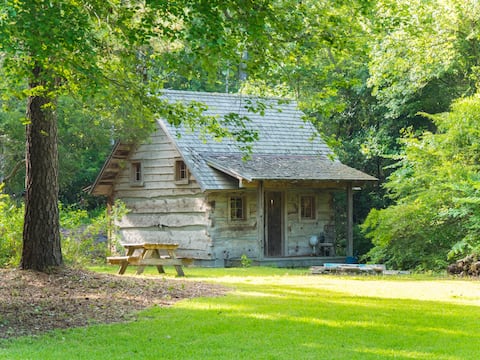 Successful Airbnb property: Private Tiny Home in the Woods! in Wilmington