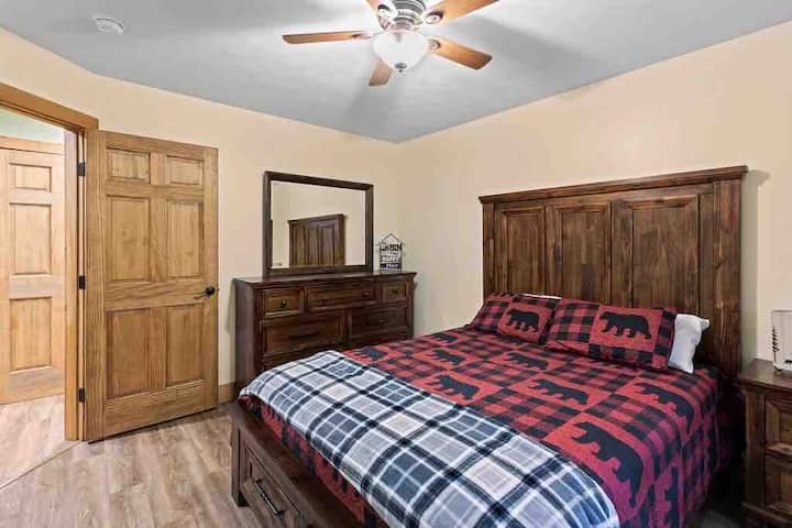 Chumba cha kulala #1 Kitanda aina ya Queen