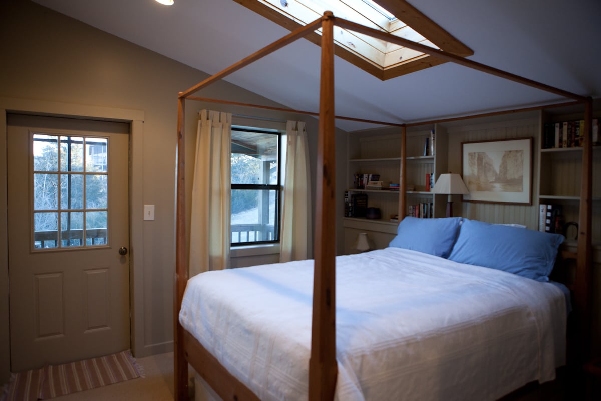 Dormitorio con lápiz tamaño queen